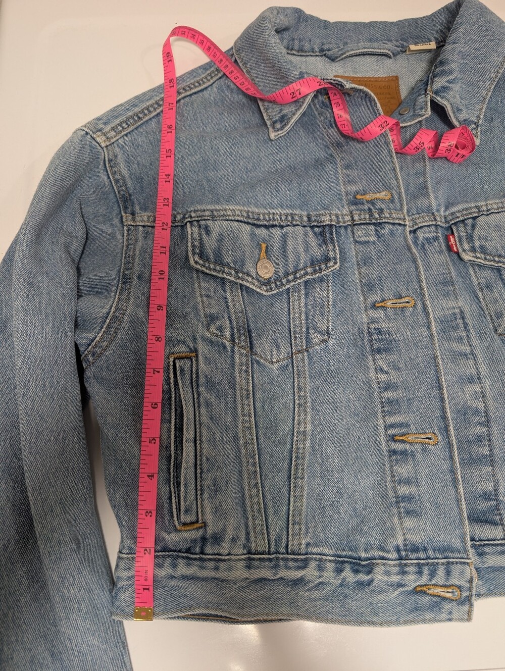Levi's Cropped Trucker Jacket - Picture 6 of 7
